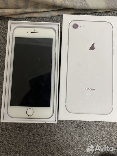 iPhone 8, 64 ГБ