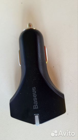 Автомобильное зарядное Baseus