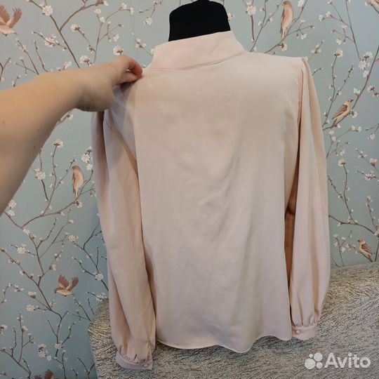 Бежевая блузка