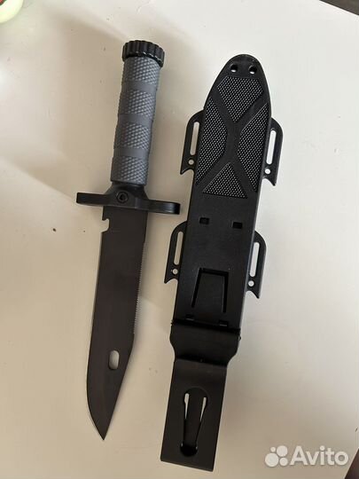 Нож туристический