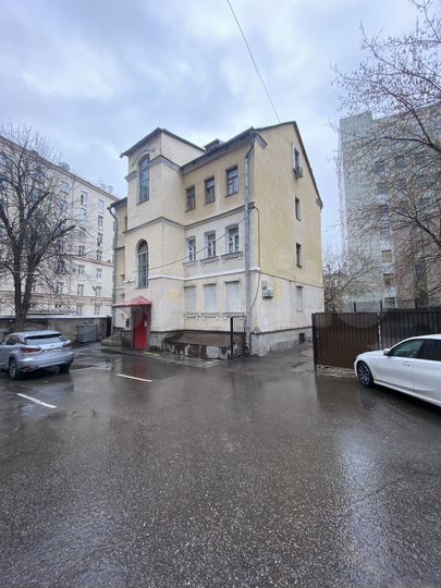 Здание под Отель, Клинику, Офис