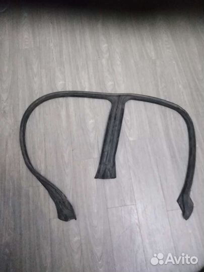 Уплотнитель резиновый левый Honda Integra DB6