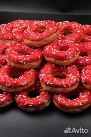 Муляжи кондитерских изделий