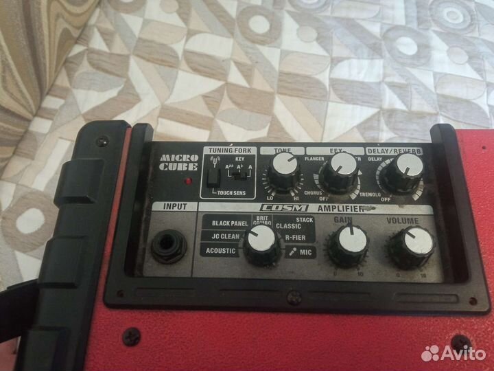 Комбоусилитель Roland micro cube