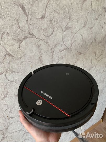 Робот пылесос redmond