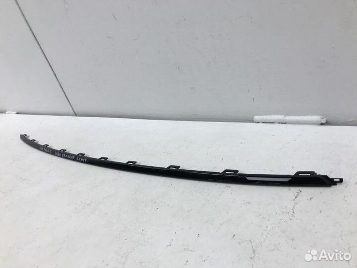 Молдинг заднего бампера центральный Volkswagen Pol