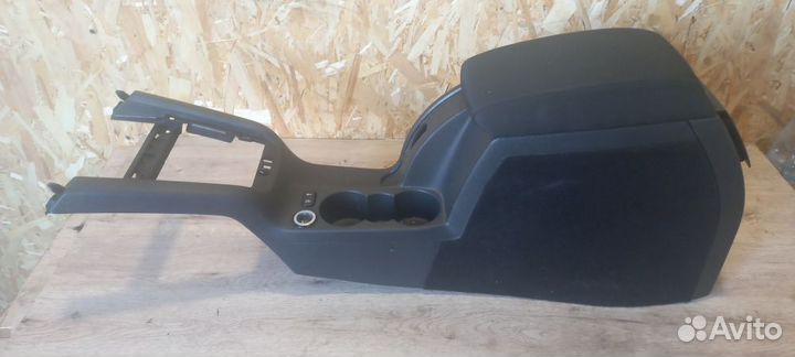 Консоль кпп Skoda Octavia A5