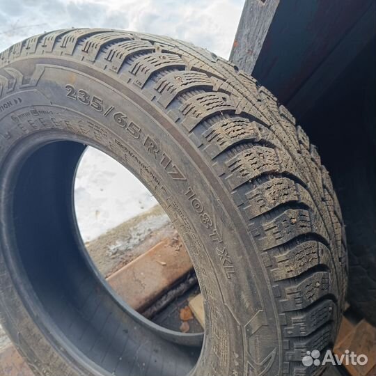 Nokian Tyres Hakkapeliitta 5 235/65 R17