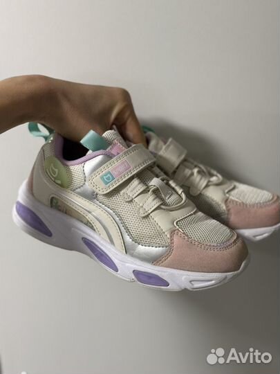 Кроссовки котофей