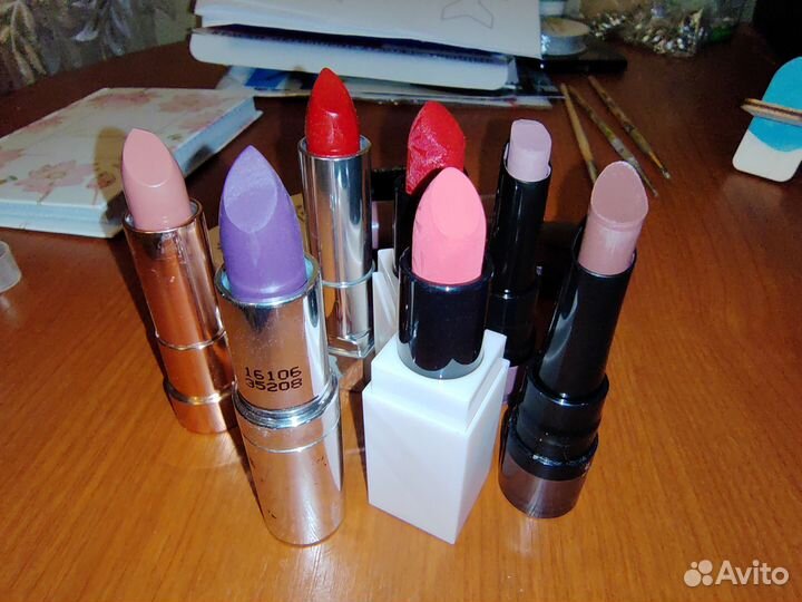Помада новая