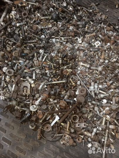 Гайки и болты