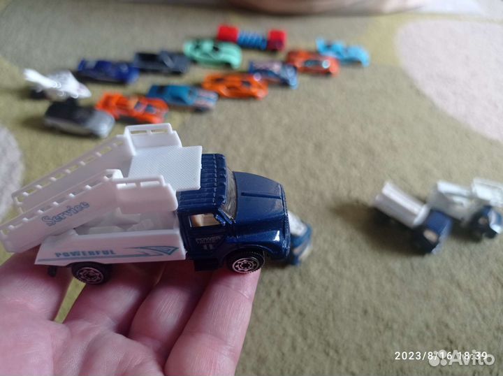 Hot wheels машинки