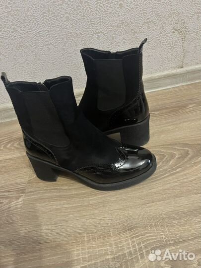 Ботинки женские