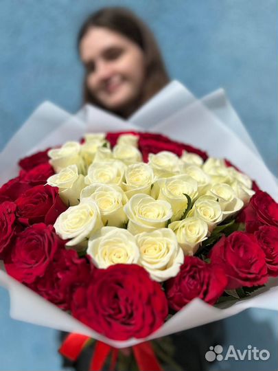 Букет из 51 розы в форме 
