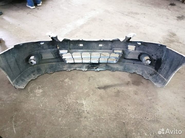 Бампер на Ниссан Альмера g15