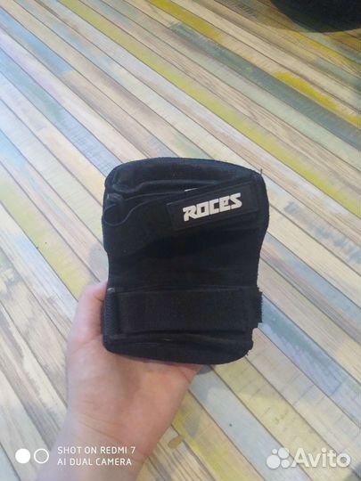 Наколенники для роликов