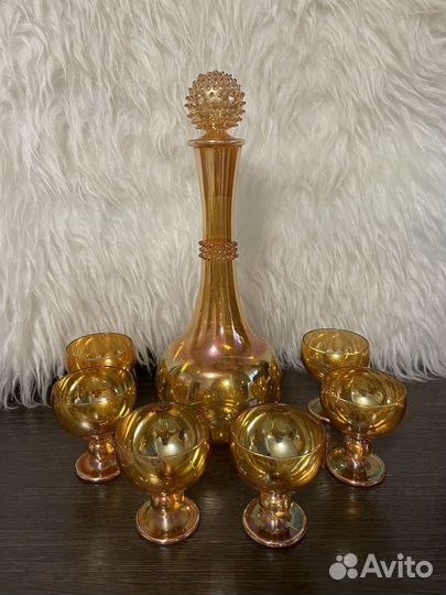 Графин со стопками