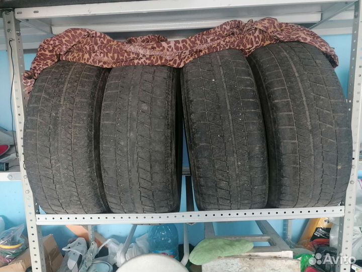 Bridgestone Blizzak VRX 215/60 R16