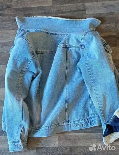 Джинсовая куртка с мехом levis