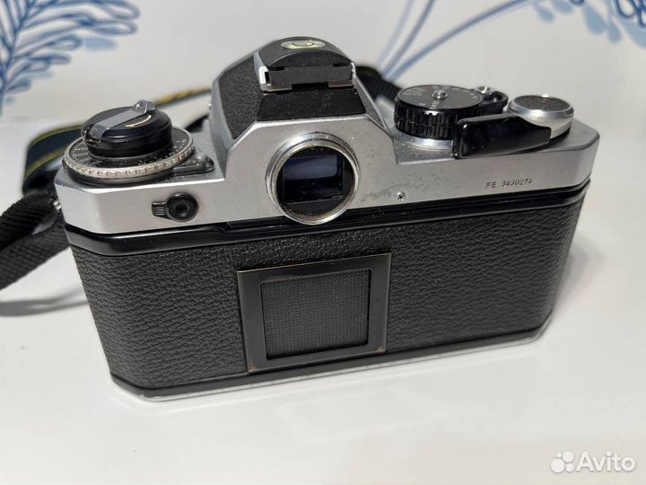 Пленочная камера Nikon FE