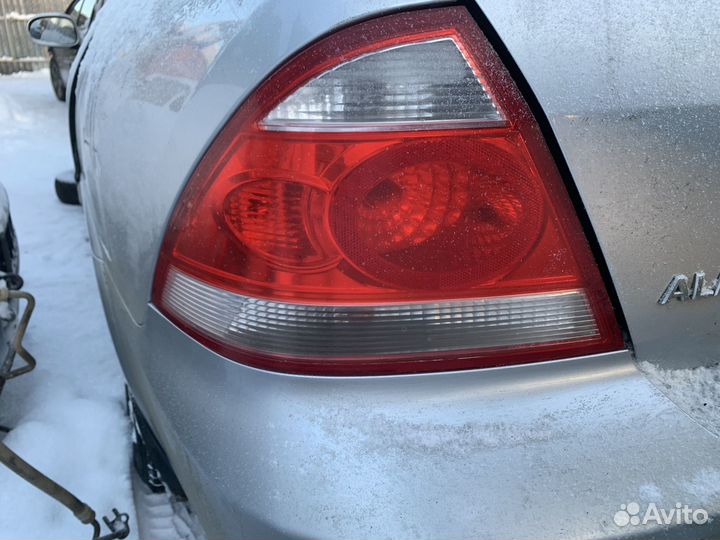 Nissan almera classic задний левый фонарь