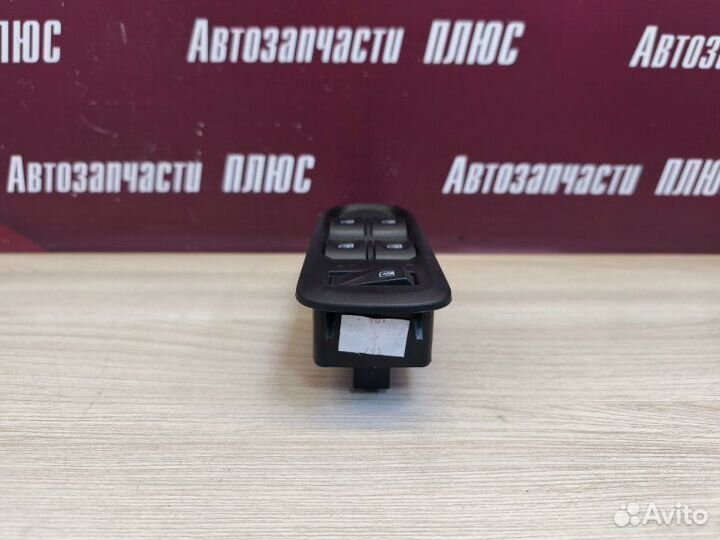 Блок стеклоподъемников передний левый LADA X-Ray