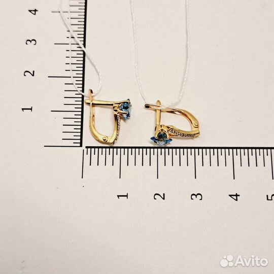 Золотые серьги с фианитами