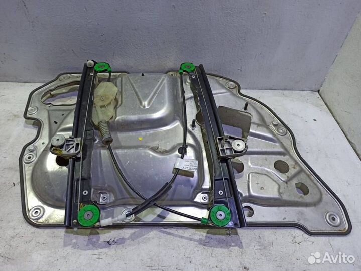 Стеклоподъемник электрический задний правый