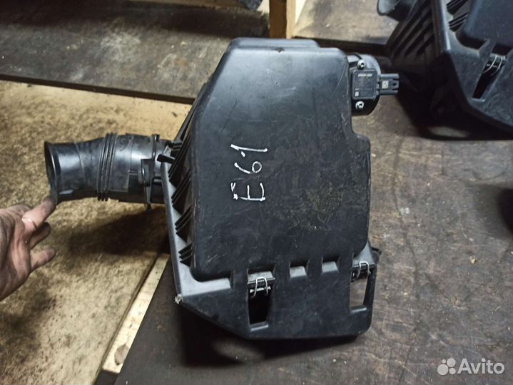 Корпус воздушного фильтра bmw e60 e61 e63 e64 3.0i