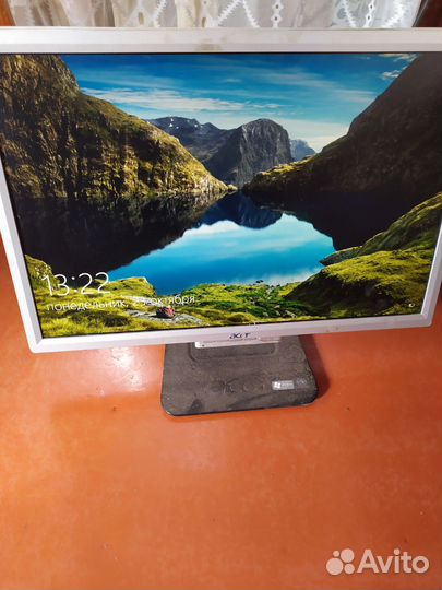 Монитор Acer 22 дюйма