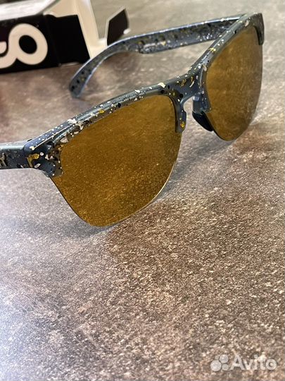 Oakley очки солнцезащитные Frogskins Lite