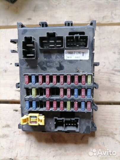 Блок предохранителей Nissan Almera Classic B10 1.6