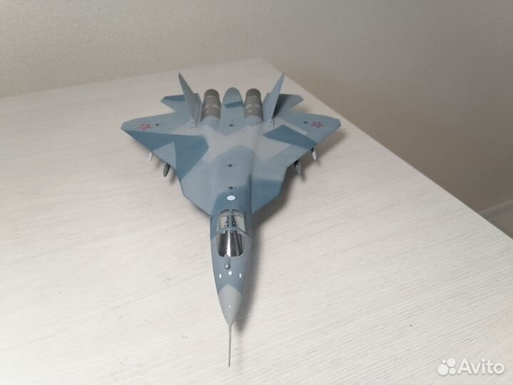 Модель самолета Су-57 1:72