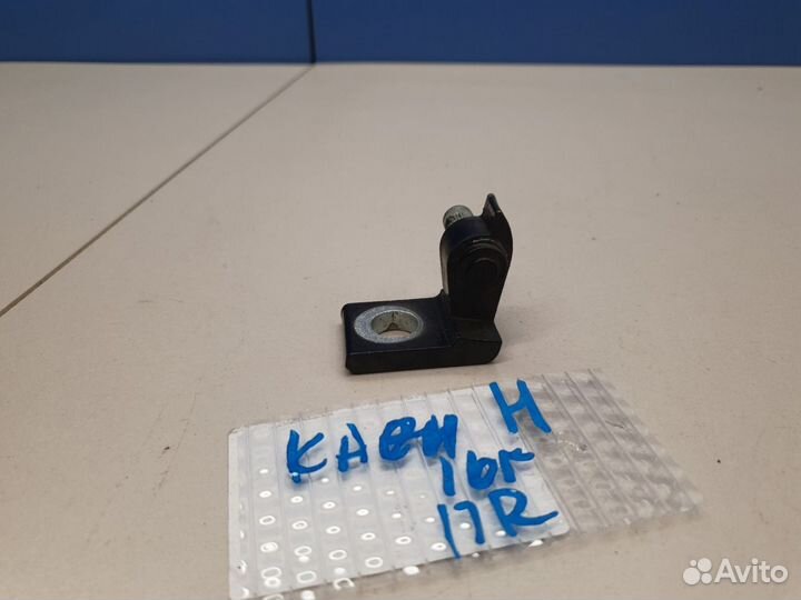 Петля двери правая Porsche Cayenne 958 2010-2018