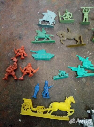 Солдатики ссср,ковбои,орки,самолетик алюм