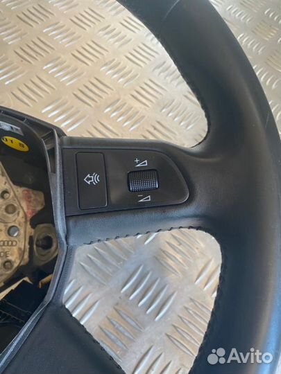 Руль Audi Q7 4M cvmd 2016