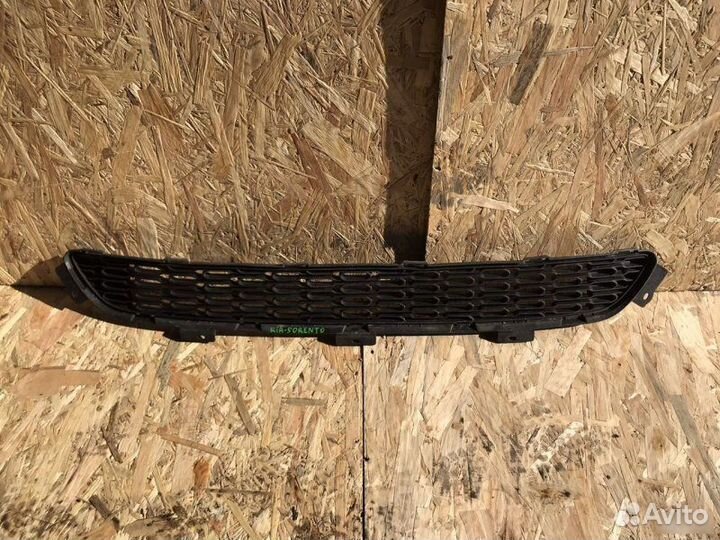 Решетка бампера передняя Kia Sorento