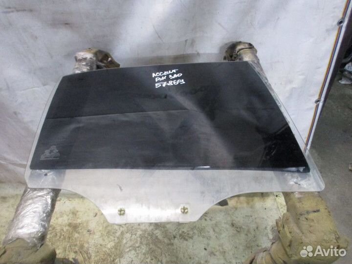 Стекло двери задней правой Hyundai Accent II (+таг