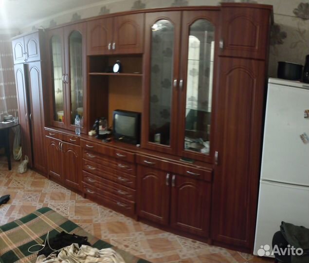 Стенка в зал кому нужна ещё