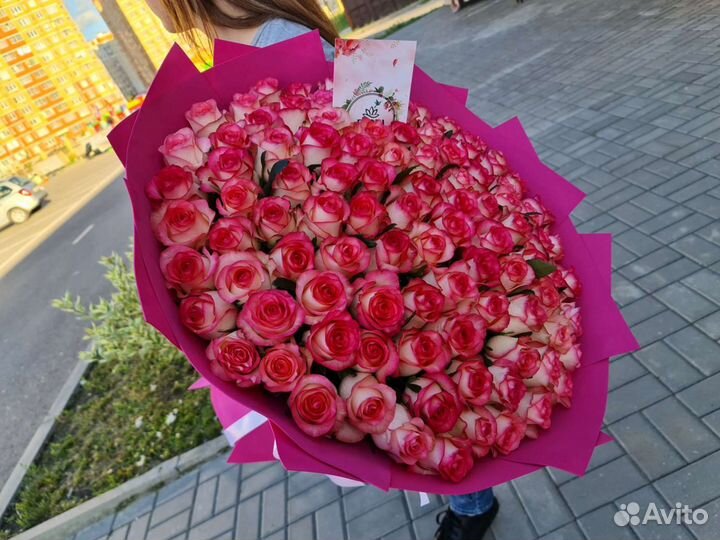 Роза букет Джумилия