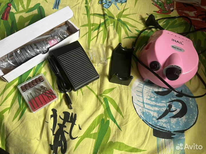 Аппараты для маникюра и лампа для гель лака