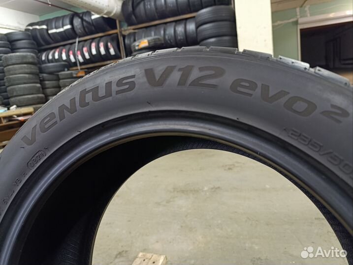 Hankook Ventus V12 Evo K110 235/50 R18 101Y