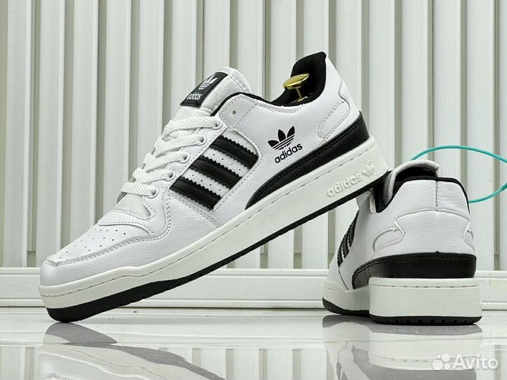 Кроссовки оптом