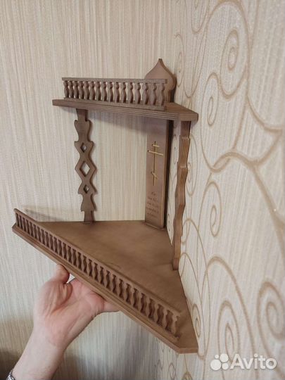 Полочка для икон, иконостас