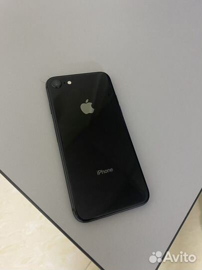 iPhone 8, 64 ГБ