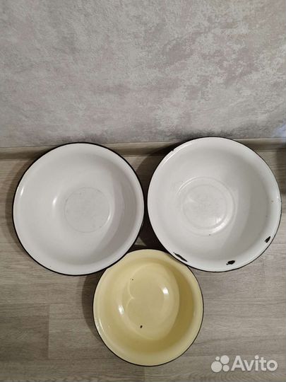 Таз эмалированный СССР(9 и 4 л)