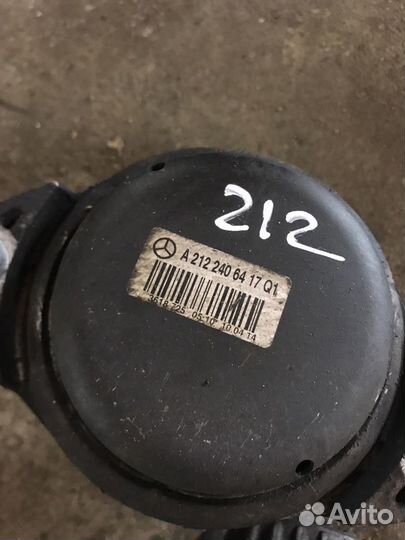 Мерседес w212 Подушки двигателя