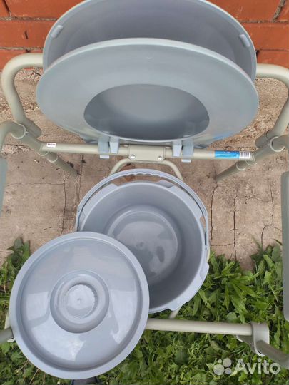 Кресло туалет новое