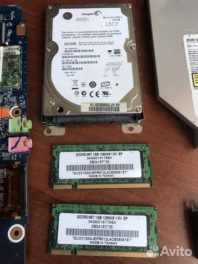 Продам ноутбук по запчастям