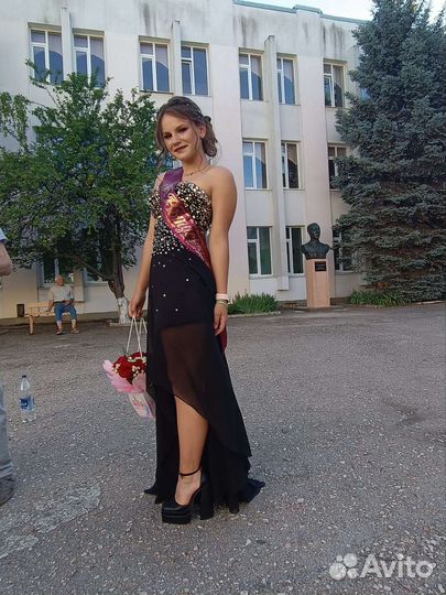 Вечернее платье